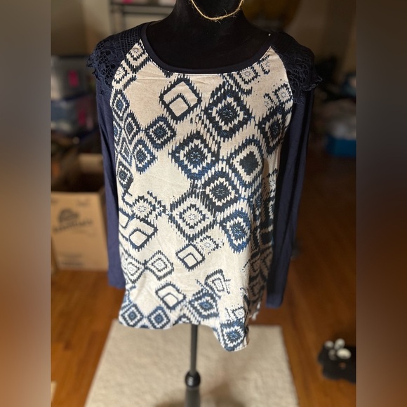 Women’s Petite Large French Blue Long Sleeve Blouse NWT - Picture 6 of 8